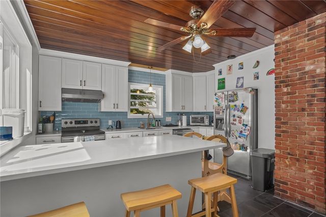 2 Channing Place, Newport, RI 02840
