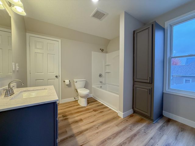 315 3rd Street SW, Stewartville, MN 55976