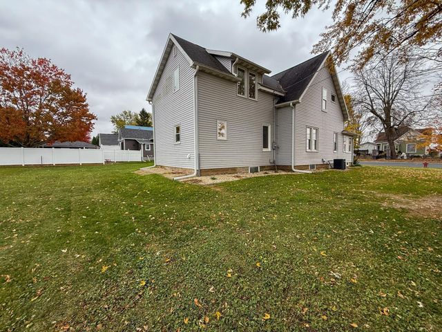 315 3rd Street SW, Stewartville, MN 55976