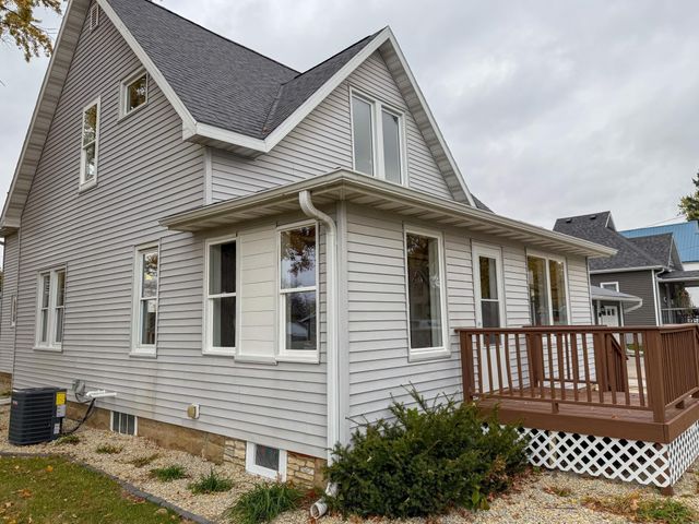 315 3rd Street SW, Stewartville, MN 55976