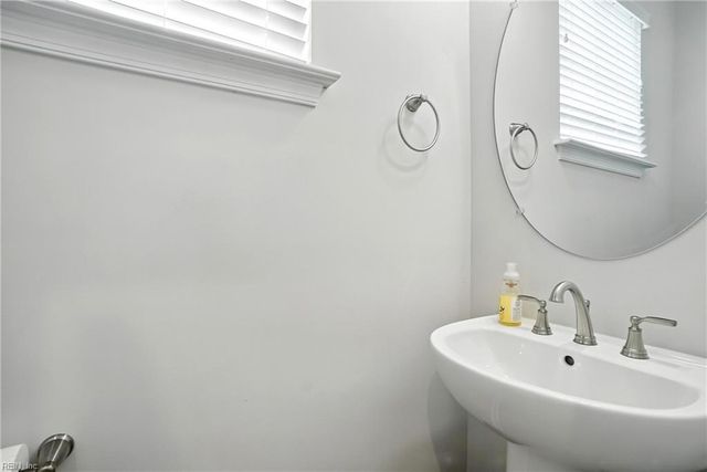 1808 Moravian WALK, Chesapeake, VA 23323