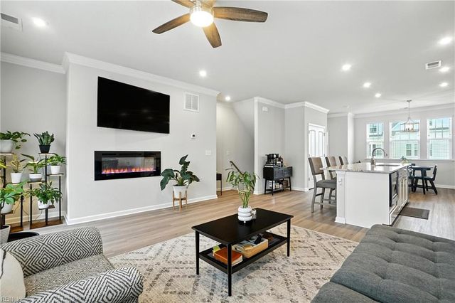 1808 Moravian WALK, Chesapeake, VA 23323