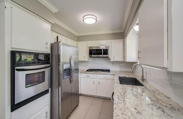 9410 Highmeadow Drive, Houston, TX 77063