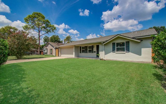 9410 Highmeadow Drive, Houston, TX 77063