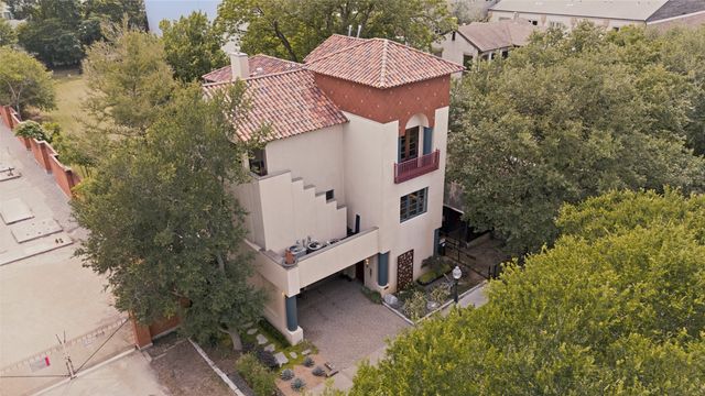 2203 Allen Street, Dallas, TX 75204