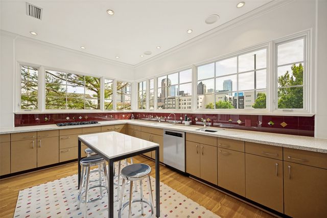2203 Allen Street, Dallas, TX 75204
