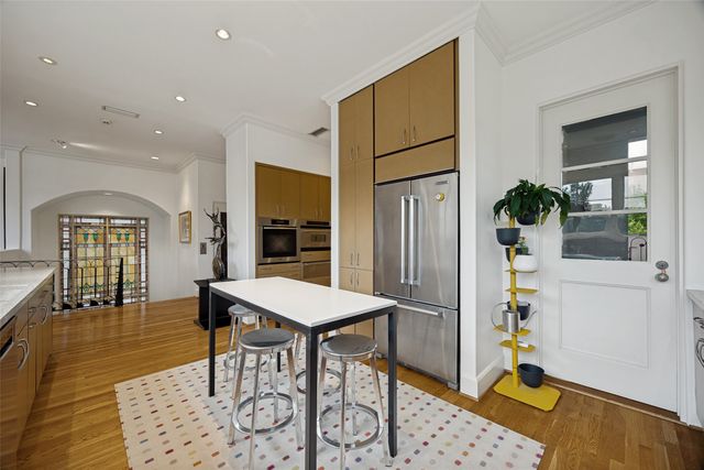 2203 Allen Street, Dallas, TX 75204