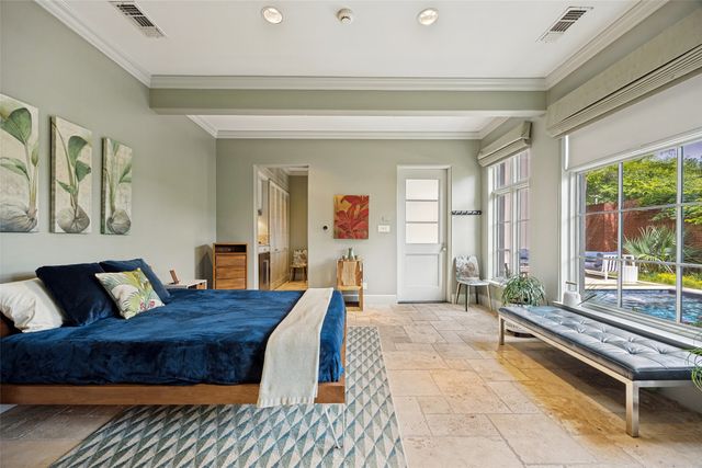 2203 Allen Street, Dallas, TX 75204