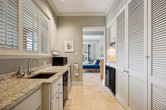 2203 Allen Street, Dallas, TX 75204