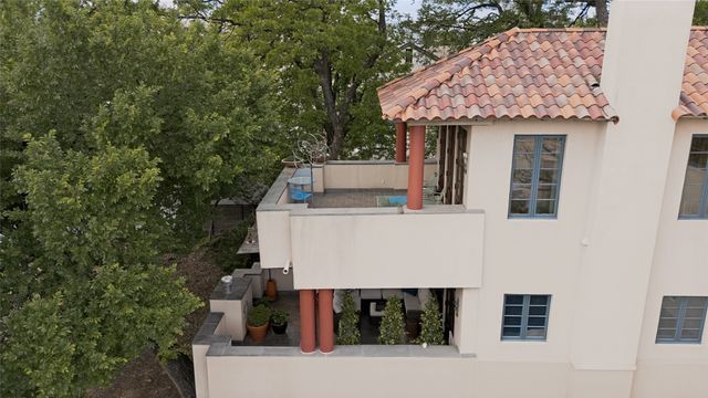 2203 Allen Street, Dallas, TX 75204