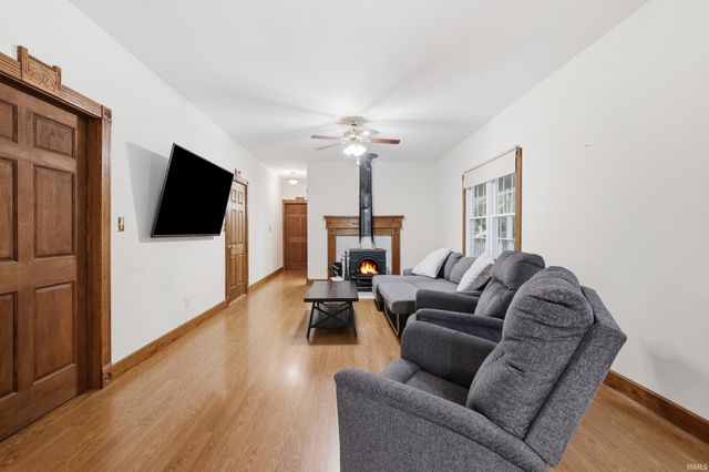 10804 E State Road 58, Bloomfield, IN 47424