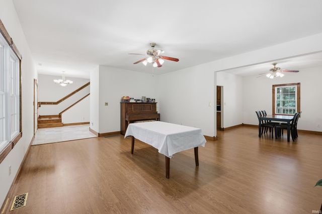10804 E State Road 58, Bloomfield, IN 47424