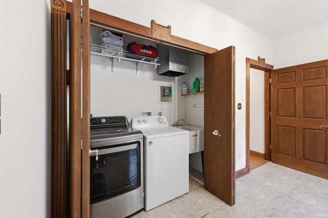 10804 E State Road 58, Bloomfield, IN 47424