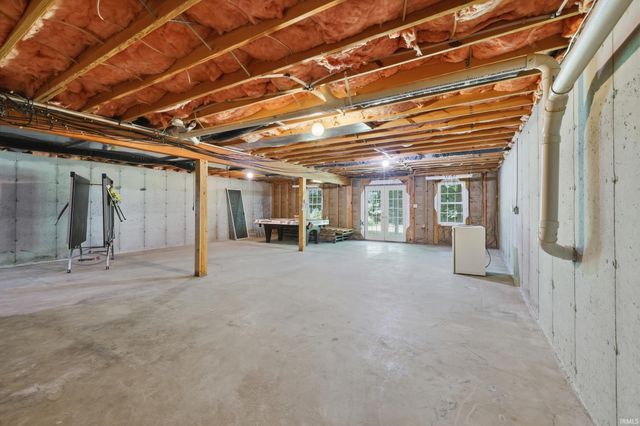 10804 E State Road 58, Bloomfield, IN 47424