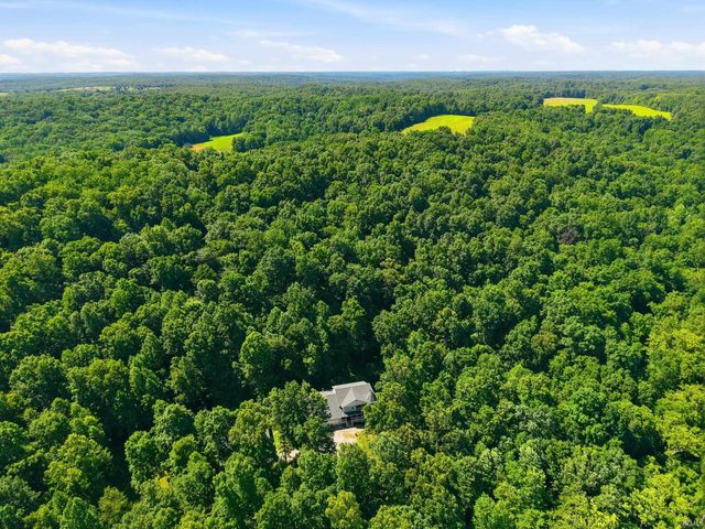 10804 E State Road 58, Bloomfield, IN 47424