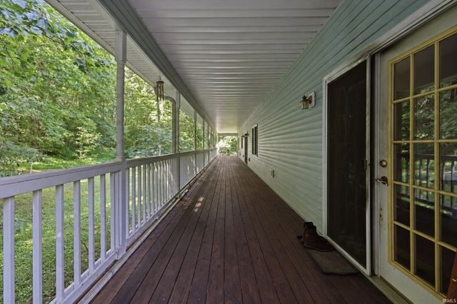 10804 E State Road 58, Bloomfield, IN 47424
