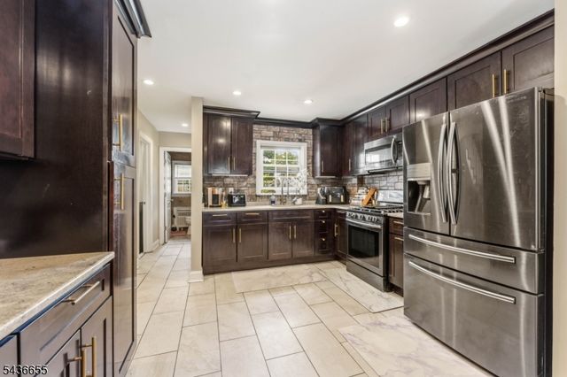 60 Summit Rd, Elizabeth City, NJ 07208