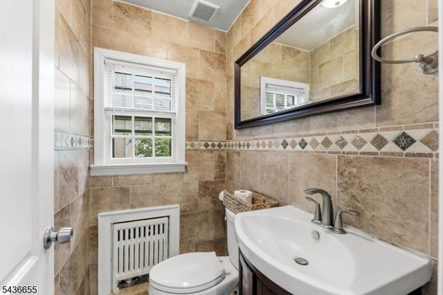 60 Summit Rd, Elizabeth City, NJ 07208