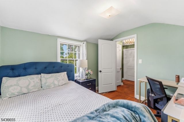 60 Summit Rd, Elizabeth City, NJ 07208
