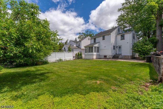 60 Summit Rd, Elizabeth City, NJ 07208