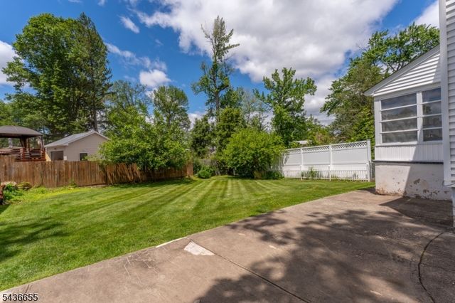 60 Summit Rd, Elizabeth City, NJ 07208