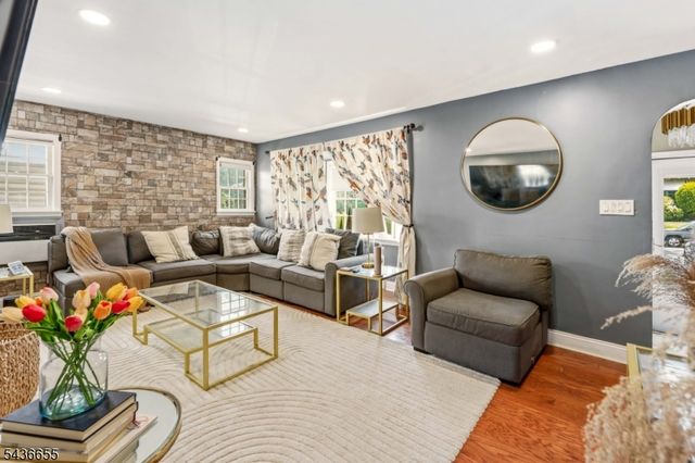 60 Summit Rd, Elizabeth City, NJ 07208