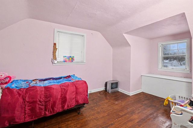 6272 W Court Street, Flint, MI 48532