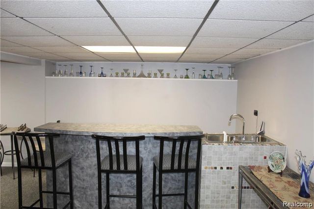 6272 W Court Street, Flint, MI 48532