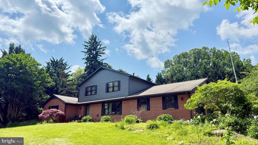 5597 JOLLIE DR, Frederick, MD 21702