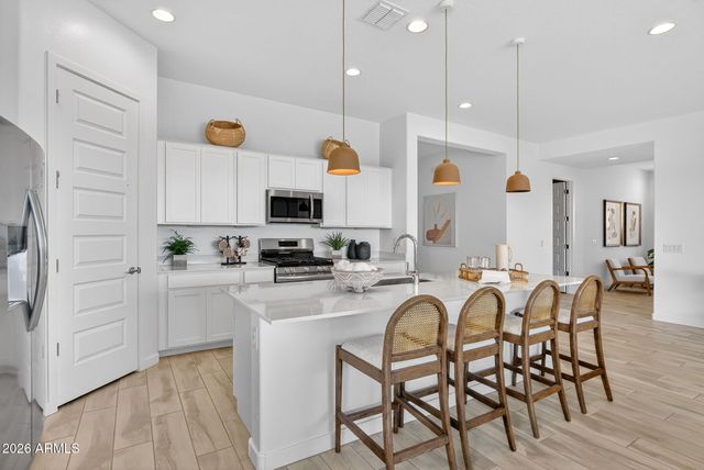 9965 S DUTCHMAN Drive, Apache Junction, AZ 85120