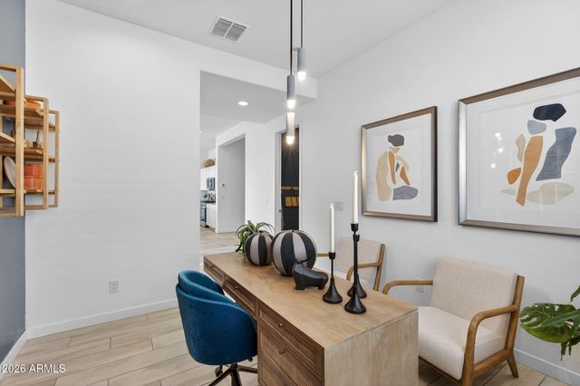 9965 S DUTCHMAN Drive, Apache Junction, AZ 85120