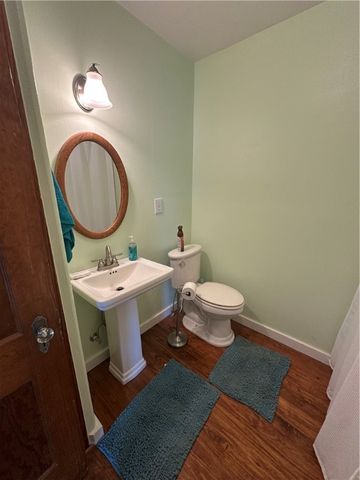 506 N Alamo St, Refugio, TX 78377