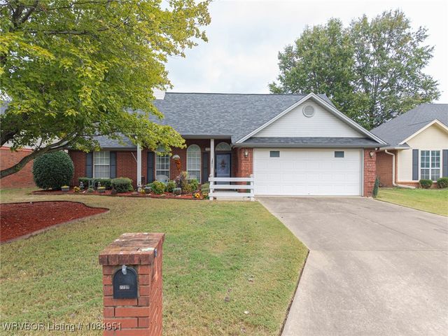 7713 S 24th Street, Fort Smith, AR 72908