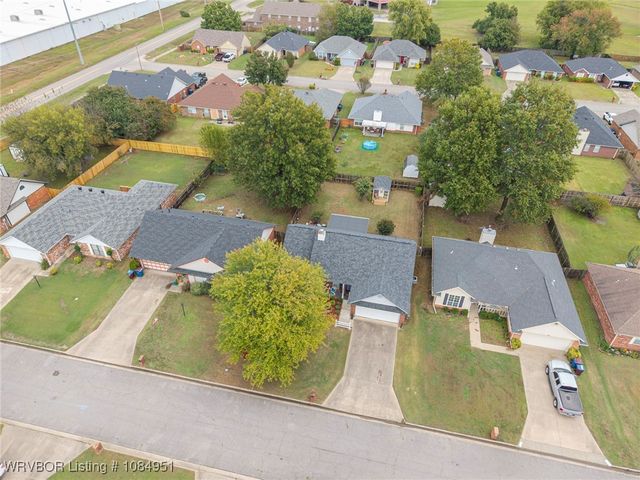 7713 S 24th Street, Fort Smith, AR 72908