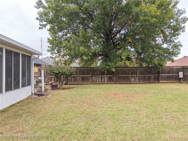 7713 S 24th Street, Fort Smith, AR 72908