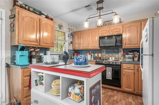 7713 S 24th Street, Fort Smith, AR 72908