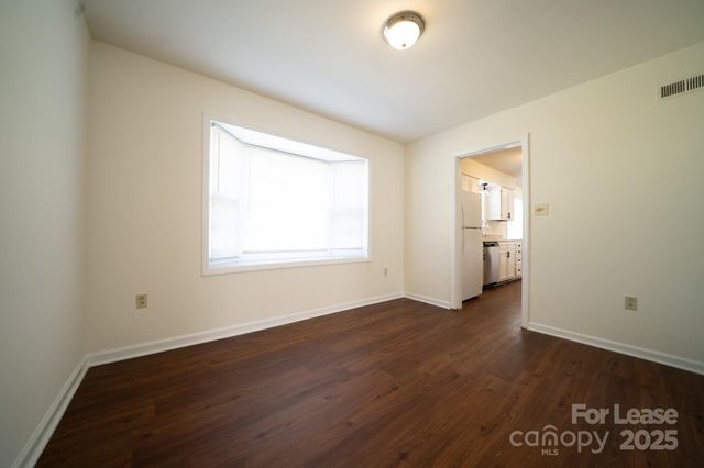 2219 Heather Glen Lane, Charlotte, NC 28208