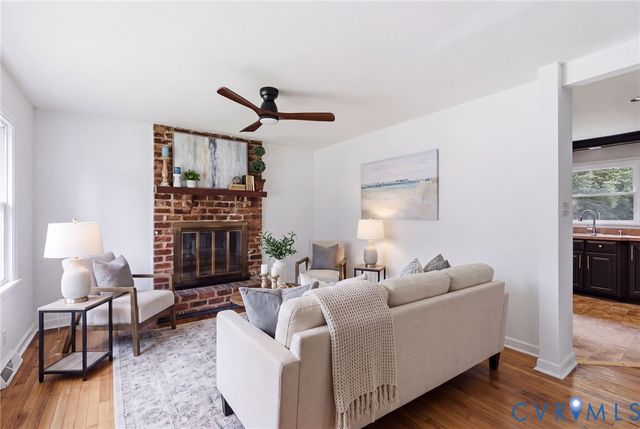 901 Kingsway Rd, Richmond, VA 23225