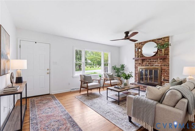 901 Kingsway Rd, Richmond, VA 23225