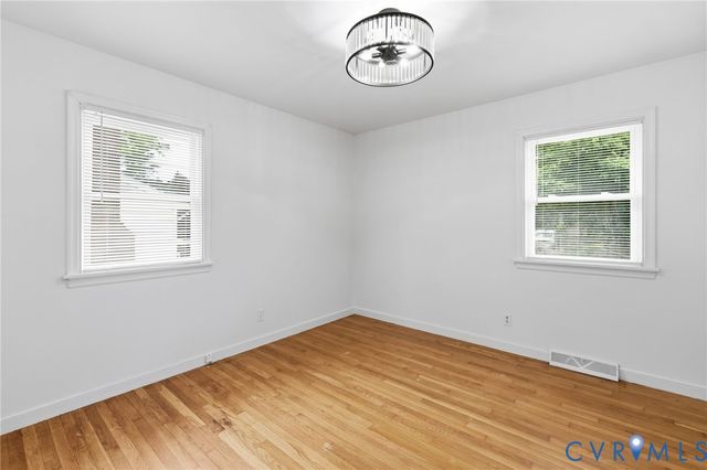 901 Kingsway Rd, Richmond, VA 23225