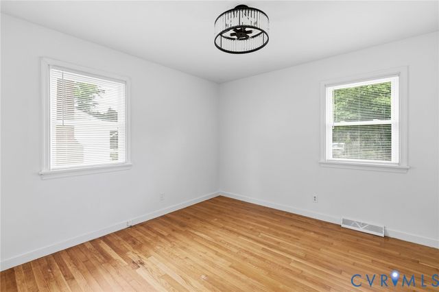 901 Kingsway Rd, Richmond, VA 23225