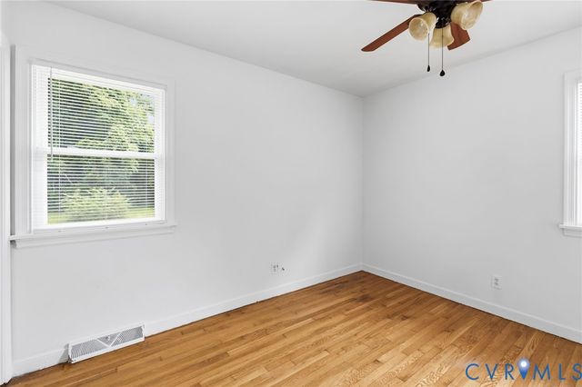 901 Kingsway Rd, Richmond, VA 23225