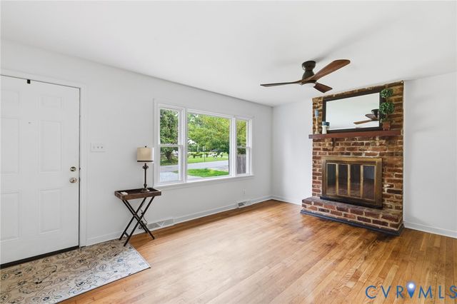 901 Kingsway Rd, Richmond, VA 23225