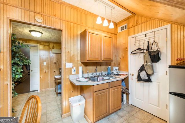 674 Mount Paran Road, Lizella, GA 31052