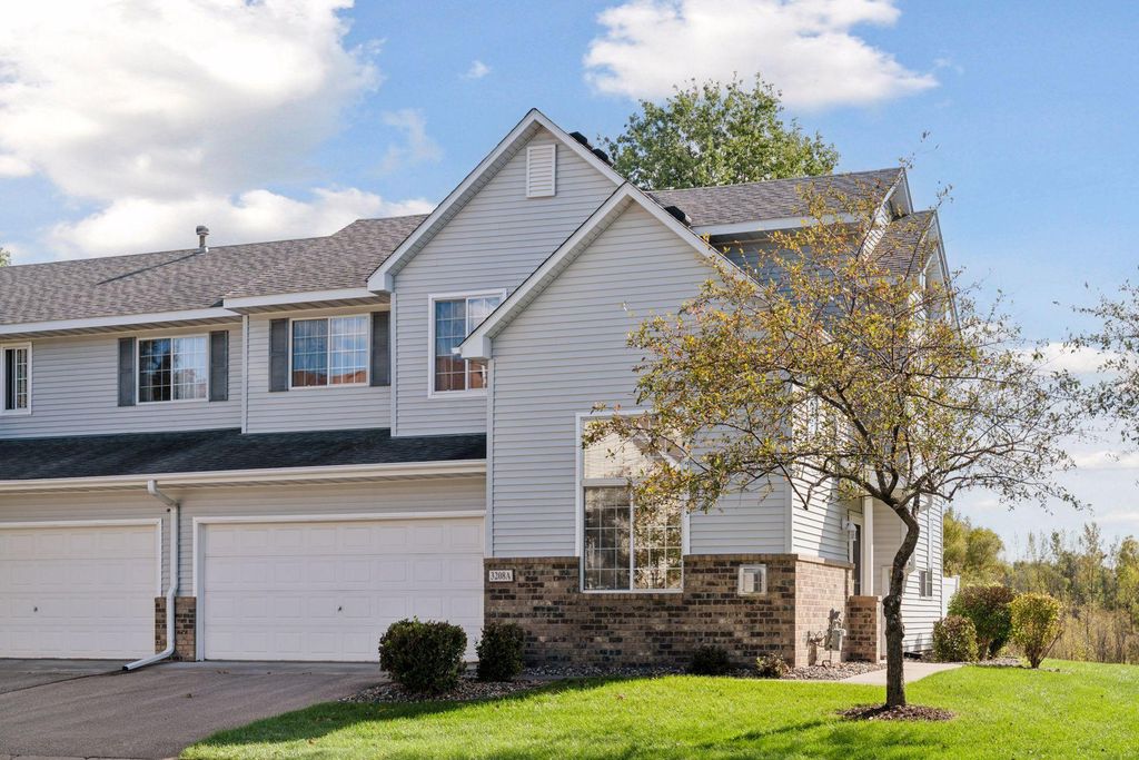 3208 Juniper Circle A, Woodbury, MN 55125