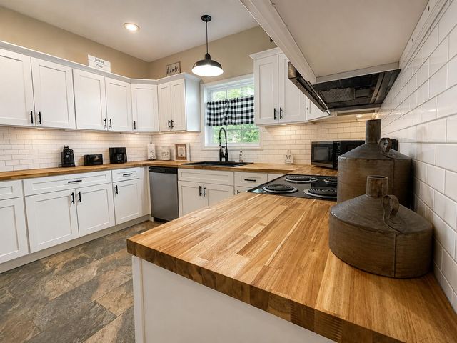 442 Deer Ridge Estates Road, Whitwell, TN 37397