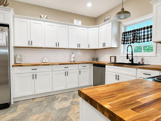442 Deer Ridge Estates Road, Whitwell, TN 37397