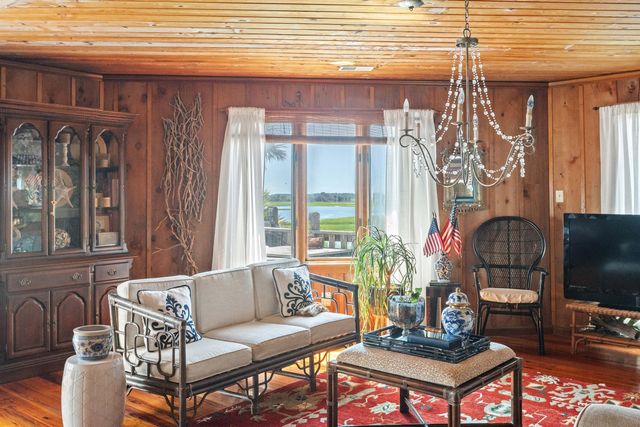 1543 Terns Nest Road, Charleston, SC 29412