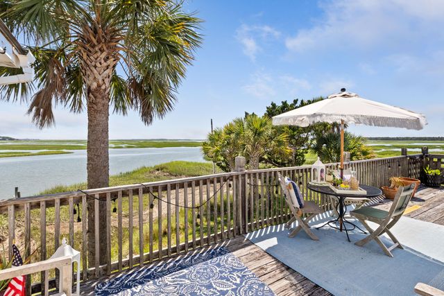 1543 Terns Nest Road, Charleston, SC 29412
