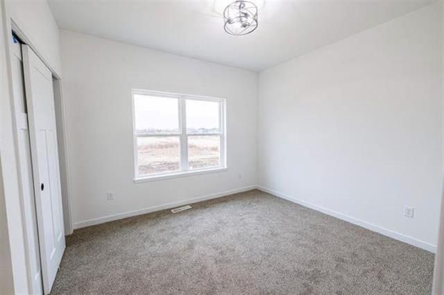 14212 Prairie Commons Lane, South Beloit, IL 61080